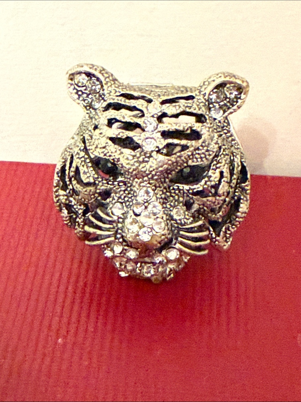 RING FIGURAL TIGER CAT SILVER TONE CLEAR BLACK RHINESTONES MOBILE JAW SIZE 5